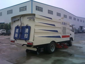 中國掃路車與防撞緩沖車生產廠家高清圖片展示——以谷瀑環保為例